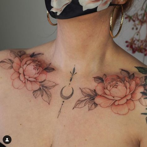 Tattoo Ideas Female Chest, Upper Chest Tattoo, Chest Tattoo Designs Female, Chest Tattoo Female Upper, Clavicle Tattoo, Cool Chest Tattoos, Chest Tattoos For Women, Chest Piece Tattoos, Full Body Tattoo