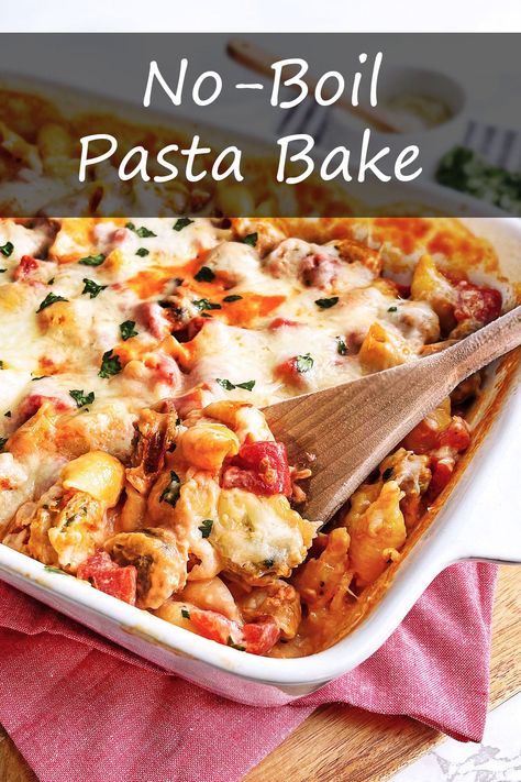 This pasta bake is done in one pan and doesn’t require you to even boil the pasta first. Yes, that means the pasta is cooked in the oven! It’s amazing how delicious it is when you literally only need to spend 5 minutes prepping it. This one is going to save your weeknights for sure! #onepotmeals #pastabake #weeknightmeals #casserole via @cookthestory One Pan Oven Pasta, No Boil Pasta Recipes, Baked Pasta Casserole, Baked Penne Pasta, Pasta Bake Easy, Baked Pasta Dishes, Pasta Casserole Recipes, One Pan Pasta, Baked Penne