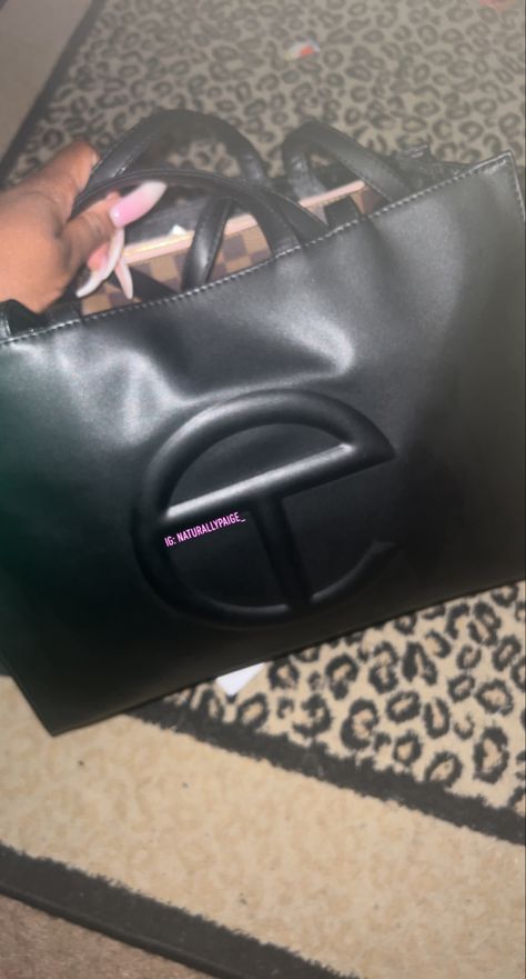 Telfar Bag For School, Telfer Medium Bag, Black Telfar Bag Outfit, Black Telfar Bag, Pink Telfar Bag Medium, Medium Black Telfar Bag, Handbag Essentials, Acrylic Nails Coffin Pink, Fancy Bags