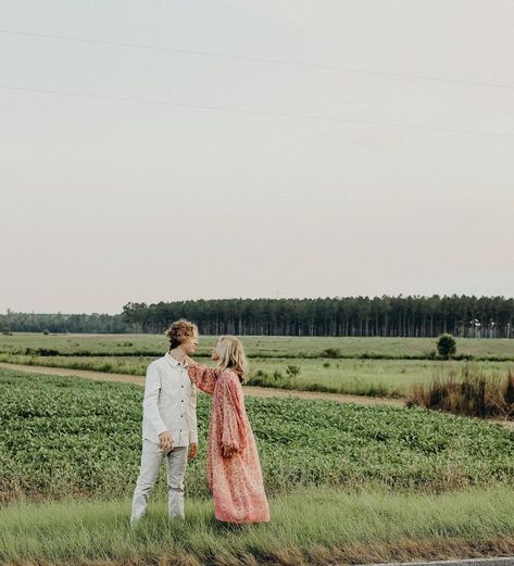 Taylor Magruder (@thetaymagruder) posted on Instagram: “what a dream — 80 days until mr & mrs.magruder” • Dec 15, 2021 at 7:35pm UTC Taylor Magruder, Spring Engagement Photos Outfits, Engagement Picture Outfits, Photo Ring, Spring Engagement Photos, Engagement Picture, Professional Photos, Spring Engagement, Engagement Pics