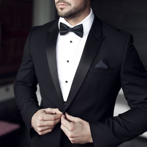 Black Tuxedo Wedding, Wedding Suits Men Black, Black Tie Tuxedo, Classic Tuxedo, Wedding Outfit Men, Wedding Suits Groom, Groom Tuxedo, Tuxedo Wedding, Black Tuxedo