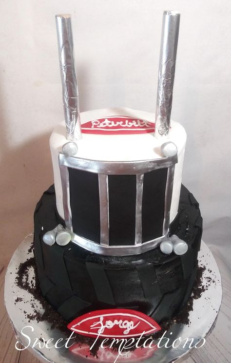 Peterbilt Birthday Cake, Peterbilt Party Theme, Semi Truck Birthday Cake Ideas, Trucker Birthday Cake, Peterbilt Cake, Big Truck Cake, Semi Truck Cakes For Men, Semi Cake Truck, Peterbilt Birthday Party Ideas