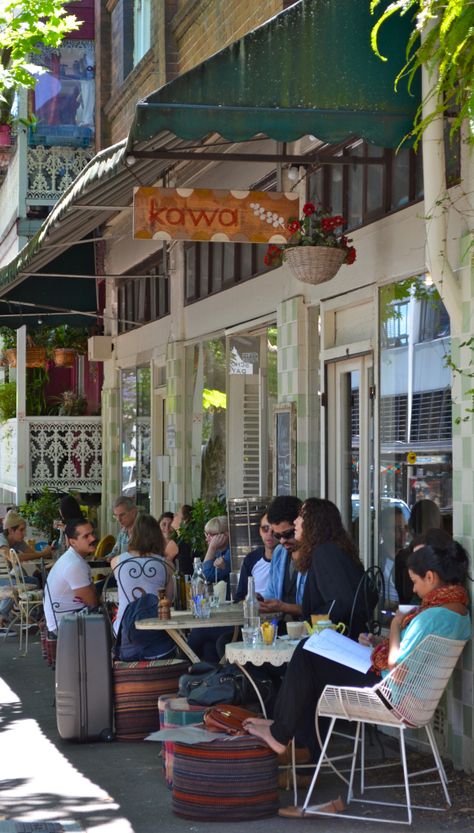 Kawa Café for coffee and brunch. Crown Street is a very cool location Surry Hills Sydney, Aesthetic Sydney, Australian Cafe, Sydney Cafe, Chicken Schnitzel, Surry Hills, Bagels, Australia Travel, Sydney Australia