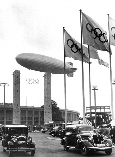 Expo 67 Montreal, 1936 Olympics, Berlin Olympics, Leni Riefenstahl, Zeppelin Airship, Germany Ww2, Olympics Opening Ceremony, Historia Universal, German History