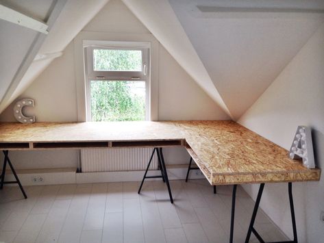 Homemade Desk, Office Design Diy, Osb Furniture, Diy Office Desk, Diy Office, Home Office Furniture Desk, Office Furniture Design, Plywood Furniture, Home Office Design