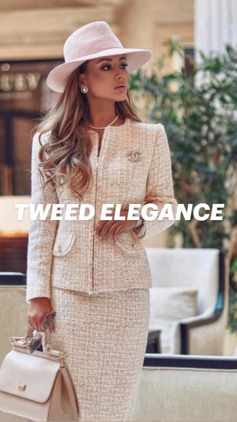 Chanel Suits For Women, Tweed Suit Women, Ladies Day Outfits, Women Suits Wedding, Classy Skirts, If I Was A, Creative Clothes, Classy Outfits For Women, Stylish Wedding Dresses