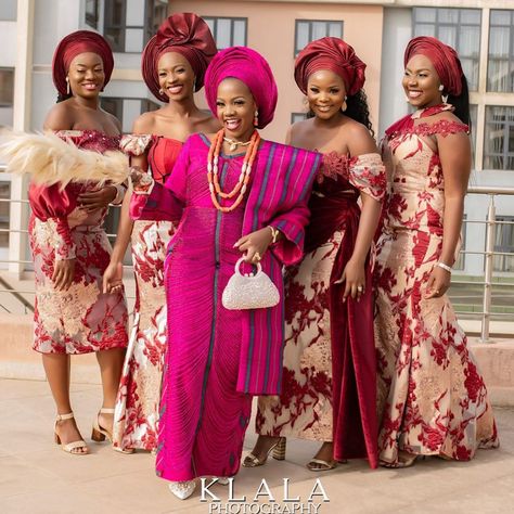 #thatYOlove20 Wine and champagne gold Asoebi Champagne Asoebi Styles, Wine And Gold Asoebi Lace Styles, Burgundy Asoebi, Wine Asoebi, Gold Aso Ebi, Gold Asoebi, Bridesmaids Styles, Asoebi Lace Styles, Engagement Dress For Bride