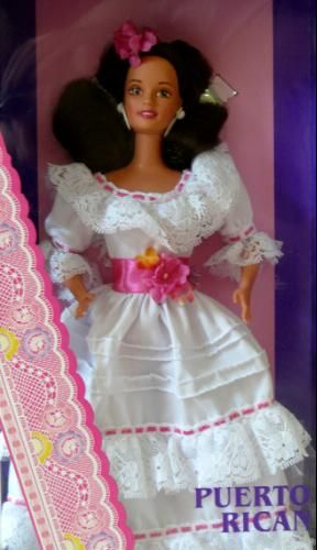 6 LATINA BARBIE DOLLS | PUERTO RICO #Spanish #Barbie #PuertoRico #Blog post http://www.speakinglatino.com/latina-barbie/ Spanish Barbie, Barbie Dolls Of The World, Soy Boricua, Spanish Slang, Speaking Spanish, Puerto Rico Food, Dolls Of The World, Puerto Rico Vacation, Puerto Rico History