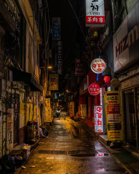 Seoul Night, South Korea Photography, Alley Way, Abandoned City, Bg Design, Dark Street, Zero Wallpaper, Last Ride, Abandoned Buildings