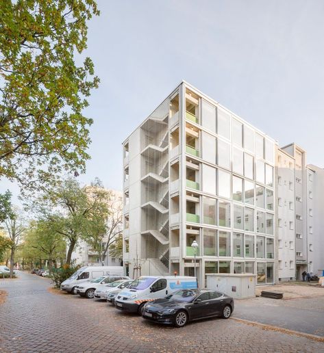 Architecture studio FAR has constructed this warehouse-style block from prefabricated concrete elements, with pillars and beams that support slabs to create the potential for wide-open rooms. Precast Concrete Slabs, Drywall Construction, Co Housing, Apartment Block, Precast Concrete, Concrete Structure, Expensive Houses, Construction Cost, Residential Architecture