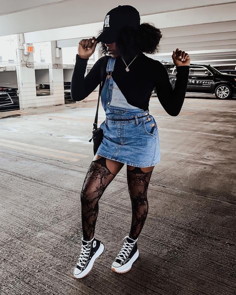 Follow @blackm0cha on Instagram Hiker Converse Outfit, Chunky Chucks Outfits, Black Run Star Hike Converse Outfit, Chucks And Dress Outfit, Lugged Converse Outfit Black Women, High Rise Converse Outfits, Converse Hike Platform Outfit, Converse Run Star Hike High Top Outfit, Converse Hightop Platform Outfit