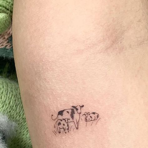 sarah eurie kim on Instagram: "smallsmallcows 
.
.
.
.
.
.
.
.
.
.
.
#latattoo #latattooartist #blackandgreytattoo #finelinetattoo #losangelestattoo #losangelestattooartist #cutetattoo #delicatetattoo #fineline #linework #tattooflash #tattooidea #tattoodesign #blackink #fairycore #flash #cottagecore #grannycore" Tattoo Cottagecore, Cottage Tattoo, Cottage Core Tattoos, Cottagecore Tattoos, Cottagecore Tattoo, Los Angeles Tattoo, La Tattoo, Patchwork Sleeve, Delicate Tattoo