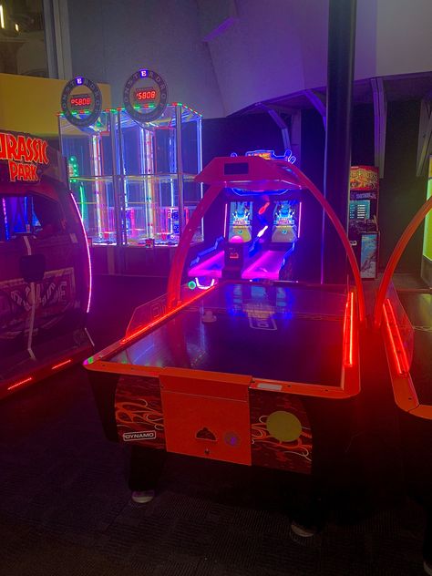 Air Hockey Aesthetic, Arcade Core, Arcadecore Aesthetic, Vtuber Ideas, Carnival Aesthetic, Arcade Aesthetic, Different Types Of Aesthetics, Hockey Aesthetic, Types Of Aesthetics