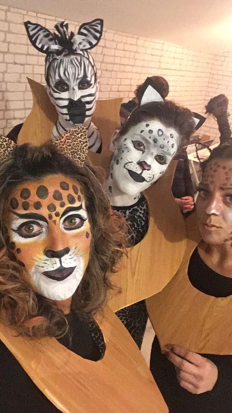 DIY ANIMAL COSTUME Diy Zoo Animal Costume Women, Couples Animal Costumes, Taxidermy Costume, Zoo Animal Halloween Costumes, Zoo Animal Costumes Women, Safari Animal Costume, Wild Animal Costume, Zoo Animal Costume, Animal Costume Ideas