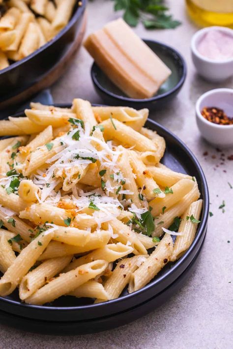 Penne Aglio e Olio Fried Tequila Shots, Lime Dipping Sauce, Aglio E Olio Recipe, Pasta Garlic, Penne Recipes, Garlic And Olive Oil, Baked Rigatoni, Aglio E Olio, Italian Pasta Dishes