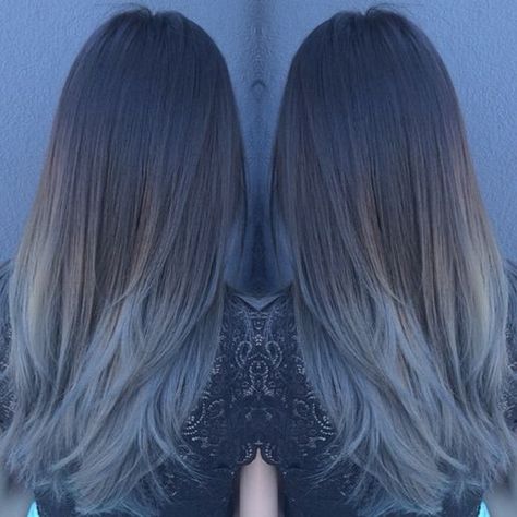 Sombre Hair Color, Sombre Hair, Blonde Highlights On Dark Hair, Gray Ombre, Colored Hair Tips, Change Hair, Dark Hair With Highlights, Haircut Inspiration, Hair Color Techniques