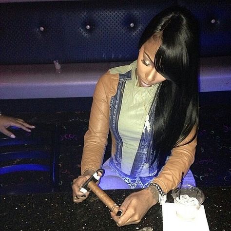 Roll up. Kash Doll, Snap Selfie, 2010s Aesthetic, Women Crush, Dream Girl, Girl Swag, Hairstyles Black, Baddie Hairstyles