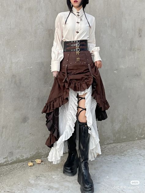 Pirate Aesthetic Fashion, Simple Steampunk Outfit, Steampunk Fashion Aesthetic, Fantasy Librarian, Dnd Witch, Casual Steampunk, Cute Edgy Outfits, Steampunk Couture, Steampunk Pirate