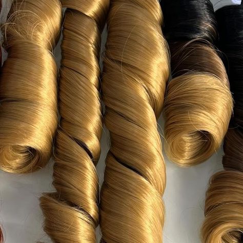 BEAUTY SALON IN OWERRI/LEKKI on Instagram: "We ve restocked about 30 different colours of luxury French curls/ spiral curls! Available for pickup in Osapa London lekki salon and owerri Ikenegbu salon!!! You can walk-in and pickup Same day delivery is also available in Lagos and owerri We recommend 4 to 5 bundles depending on the volume you want to achieve! Available in 30, 24, 18, 12 inches!!‼️ 📞 08162863601 for more enquiries!" French Curls, French Curl, Spiral Curls, Different Colours, Beauty Salon, Same Day Delivery, Walk In, Different Colors, Pick Up