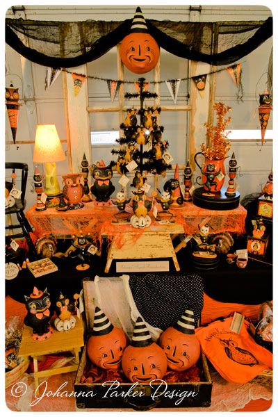 Johanna Parker Halloween Display, Johanna Parker Halloween, Vintage Halloween Decor, White Hats, Ornaments Ideas, Halloween Folk Art, Johanna Parker, Halloween Backdrop, Halloween Collectables