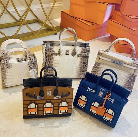 Hermes Crocodile Bag, Classy Mini Dresses, Hermes Collection, Luxury Bags Collection, Hermes Jewelry, Crocodile Bags, Looks Party, Bag Shoes, Luxury Purses