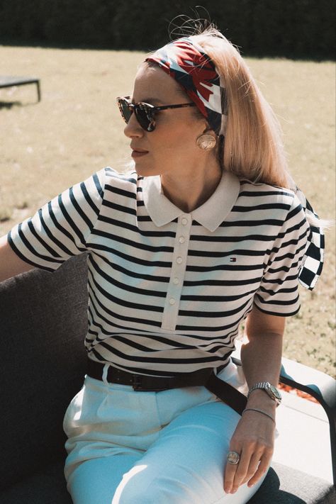 Striped Polo Shirt Outfit Women, Polo Outfits For Women Casual, Polo T Shirts Women Outfit, Polo Shirt Outfit Women's Street Style, Polo Women Outfit, Polo Style Women, White Polo Outfit Women, Polo Outfits For Women, Polo Shirt Outfit Women's