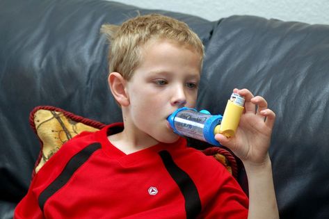 Which Asthma Inhaler Is Right Your Kids? Asthma In Kids, Inhaler Asthma, Bronchial Asthma, Asthma Attack, Chronic Lung Disease, Asthma Inhaler, Asthma Symptoms, Lung Disease, Asthma Attacks