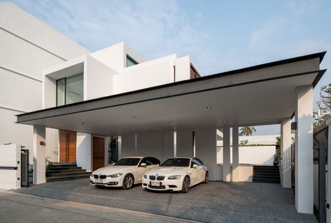 Gallery of B House / Kit Design Architect - 11 Villa Car Parking Design, Villa Parking Design, Luxurious Garage, Car Porch Design, Garage Parking, House Roof Design, Carport Garage, Contemporary House Exterior, Design Architect