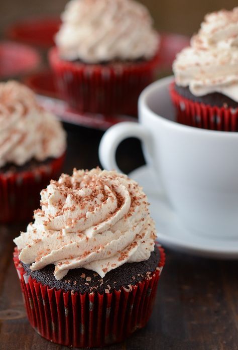 Mexican Hot Chocolate Cupcakes! Mexican Hot Chocolate Cupcakes, Cocoa Cupcakes, Hot Chocolate Cupcakes, Spiced Whipped Cream, Mexican Chocolate, Mexican Hot Chocolate, Taco Bar, Cupcakes Recipe, Chocolate Caliente