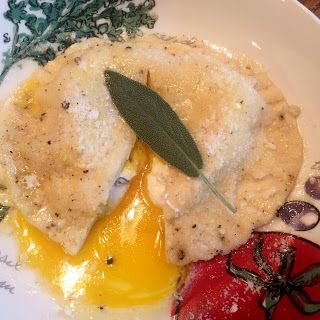 Egg Yolk, Ravioli, Pasta Dishes, Ricotta, Mashed Potatoes, Steak, Egg, Pie, Favorite Recipes