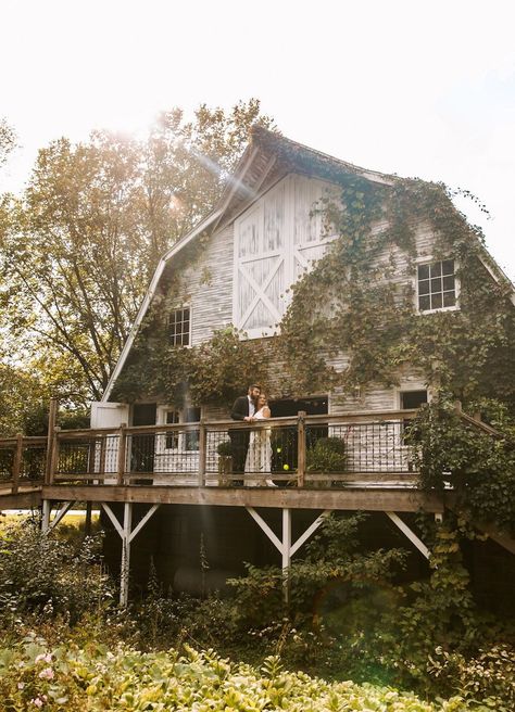 Fall Barn Wedding Decorations, Traditional Fall Wedding, Greenhouse Venue, Fall Wedding Venues, Elegant Fall Wedding, Fall Wedding Color Schemes, Fall Barn Wedding, Barn Wedding Reception, Michigan Wedding Venues