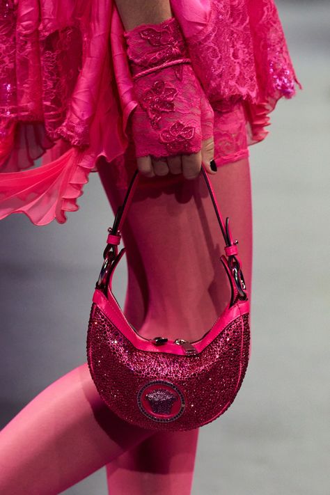 Versace Spring 2023 Ready-to-Wear Collection | Vogue Versace Ss23, Versace 2023, Edgy Bags, Spring 2023 Ready To Wear, My Style Bags, Versace Spring, 2023 Ready To Wear, Versace Handbags, Versace Bags