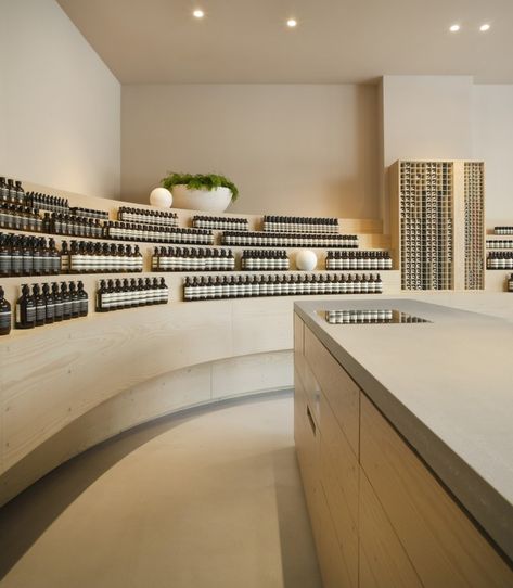 On June 2nd, Aesop opened its tenth signature store in Germany. Located in Grabenstraße, this is the very first store to open in the city of Düs... Aesop Store, Boutique Interior Design, Store Interiors, Showroom Design, Retail Store Design, Boutique Interior, Retail Interior, Store Design Interior, Dusseldorf