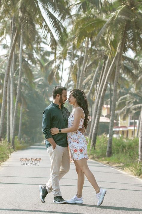 Find the best versatile collection of pre wedding photoshoot ideas on this list. Find ones you like & bookmark them for later! #prewedding, #wedding, #photoposes Couple Matching Outfits For Pre Wedding, Couple Poses In One Piece, Para Road Goa Photography, Pre Wedding Photography India, Goa Poses For Couple, Beach Pose For Couples, Couple Poses For Pre Wedding Shoot, Pre Weeding Pose Photography, Pre Wedding Photography Poses