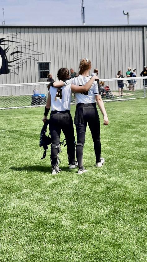 pitcher catcher duo ❤️ #catcher #softball #mudita #gameday #champions Catcher Softball, Softball Pitcher, Softball Catcher, Softball Training, Softball Life, Softball, Soccer Field, Walking, Sports