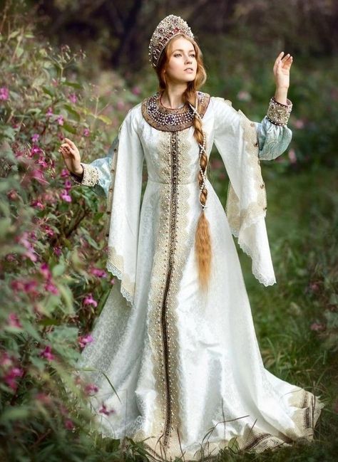 Historical Russian Clothing, Historical Russian Fashion, Russian Inspired Fashion, Russian Traditional Clothing Women, Russian Wedding Dress, Slavic Dress, Russian Traditional Dress, Maiden Dress, Royalty Clothing