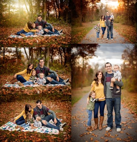 Best 25+ Fall family photos ideas on Pinterest | Fall photo shoots, Family  posing and Family photography outfits Composition Photo, Inspiration Photoshoot, Fall Family Portraits, Family Portrait Poses, Family Picture Poses, Fall Family Pictures, Family Photo Pose, Family Picture Outfits, Family Of 4