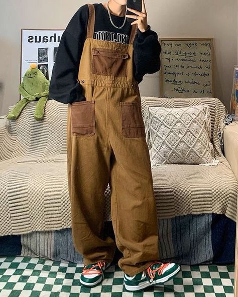 Oversized Overalls, Brown Overalls, Overalls Casual, Fashion Japanese, Overalls Men, Overalls Outfit, 가을 패션, Denim Overalls, Casual Style Outfits