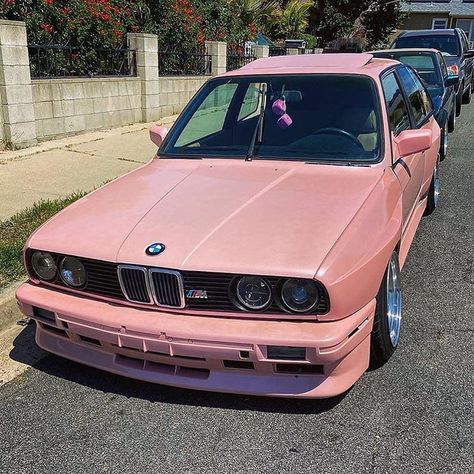 Pink Bmw, To Fast To Furious, Serie Bmw, Dream Cars Bmw, Bmw E30 M3, Best Jdm Cars, Pt Cruiser, Street Racing Cars, Pink Car