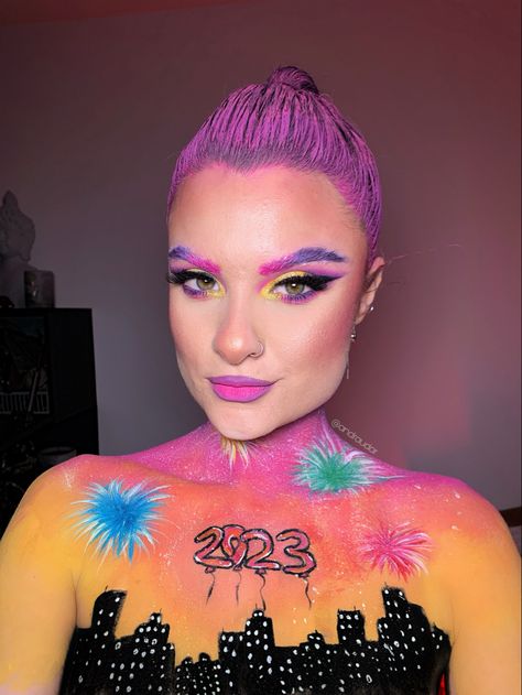 New Year Makeup Look #makeupideas #fireworks #facepainting #painting #art #happynewyear #newyear #makeup #makeupideas New Year Face Paint, Firework Makeup, Happy New Year Makeup, Fireworks Makeup, New Years Makeup Ideas, Newyear Makeup, New Year Makeup, New Years Makeup, Makeup Themes