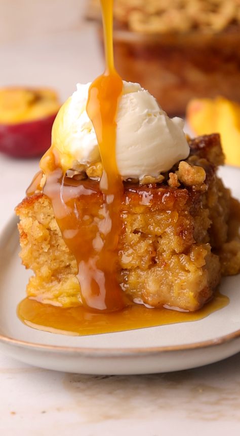 Sticky Peach Cobbler Pudding Peach Sponge Pudding, Sticky Peach Cobbler Pudding, Peach Cobbler Dessert Ideas, Peach Cobbler Bread Pudding, Gobbler Cobbler, Desserts With Peaches, Warm Desserts Winter, Peach Cobbler Pudding, Old Fashioned Dessert Recipes