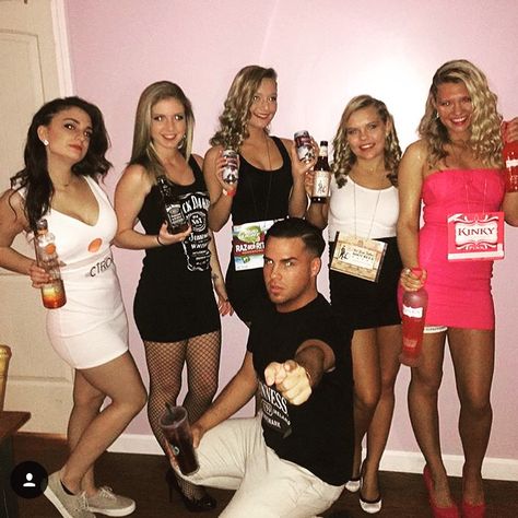 Halloween group costume: alcohol Halloween Costume Ideas Alcohol, Halloween Alcohol Costumes, Cute Alcohol Halloween Costumes, Alcohol Group Costume, Drink Costume Alcoholic, Liquor Halloween Costumes, Alcohol Halloween Costumes, Halloweekend Costumes, Work Costumes