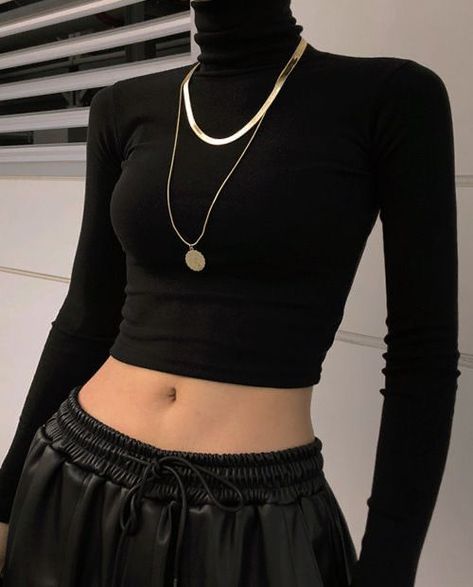 Mode Chanel, Looks Black, Edgy Outfits, 80s Fashion, Looks Vintage, Outfit Idea, Grunge Outfits, Aesthetic Outfits, Outfits Casuales