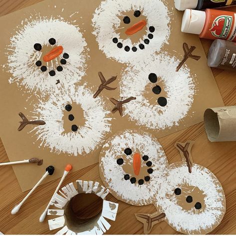 Snowmen Crafts For Kids, Snowman Crafts For Preschoolers, Easy Snowman Crafts, Snowman Crafts Preschool, Winter Crafts For Toddlers, Easy Winter Crafts, Snowmen Crafts, Snowmen Activities, Crafts For Preschoolers