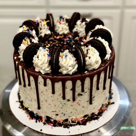 Chocolate Oreo Cake, Confetti Cake, Birthday Cake Chocolate, Easy Cake Decorating, Oreo Cake, Pretty Birthday Cakes, Birthday Cake Decorating, Cake Decorating Tips, Happy Birthday Cakes