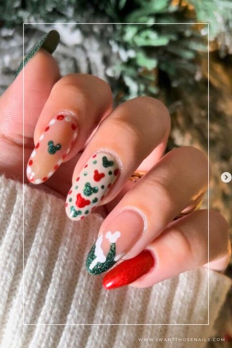 Disney Christmas Nails Designs Nail Ideas Mickey Mouse, Disney World Nails Christmas, Disney Inspired Nails Acrylic Simple, Mexico Holiday Nails, Subtle Disney Christmas Nails, Disney Christmas Nails Acrylic, Disney Christmas Nail Designs, Christmas Mickey Nails, Disney Christmas Nail Art