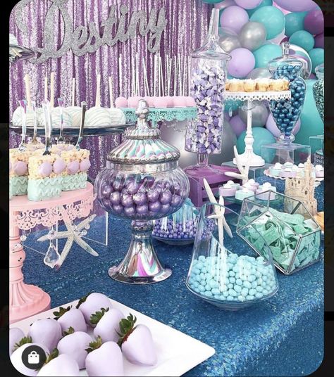 Mermaid Pool Parties, Buffet Dessert, Decoration Buffet, Ocean Birthday Party, Mermaid Birthday Party Decorations, Mermaid Theme Birthday Party, Ocean Birthday, Mermaid Party Decorations, Mermaid Theme Party