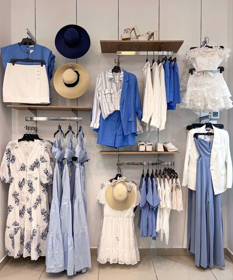 Skirt Display Ideas, Clothes Merchandising Ideas, Clothing Store Merchandising, Boutique Wall Display Ideas, Visual Merchandising Ideas Clothing Store Displays, Visual Merchandising Displays Clothing, Clothing Display Ideas Boutiques, Visual Merchandising Displays Retail, Merchandise Display Ideas