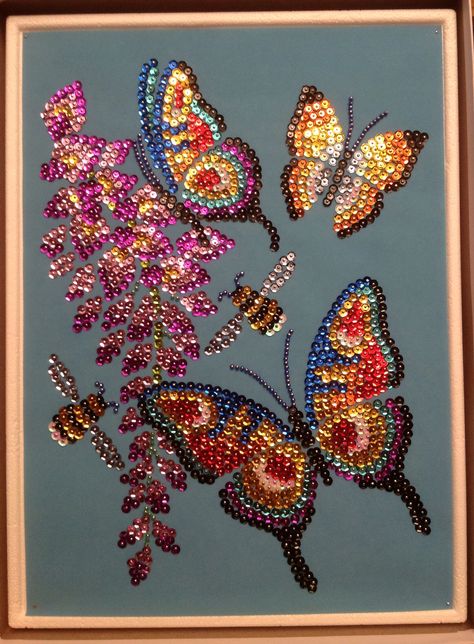 Sequence Art Ideas, Sequin Art Projects, Sequins Art Ideas, Butterfly Dot Art Painting, Bead Embroidery Butterfly, Bead Work Butterfly, Beads On Canvas, Sequence Art, Embroidered Wall Art Beads