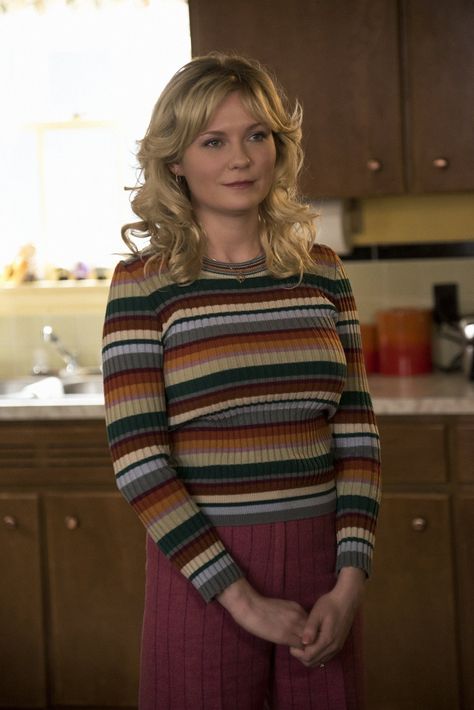 Kirsten Dunst, Peggy Blumquist (Fargo 2) Fargo Season 2, Fargo Tv Series, Kristen Dunst, Jean Smart, Kirsten Dunst, 2015 Fashion, Classic Outfits, Mode Fashion, Who What Wear